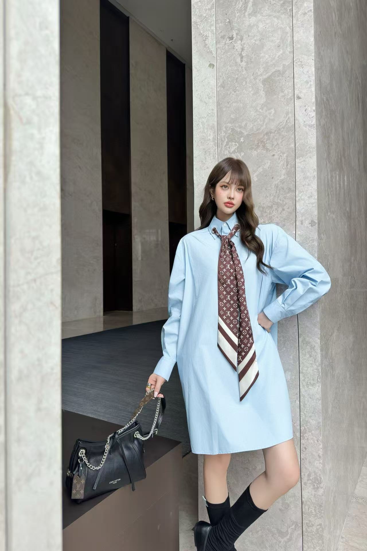 LVスカーフを合わせたロングシャツ【50％割引+送料無料】