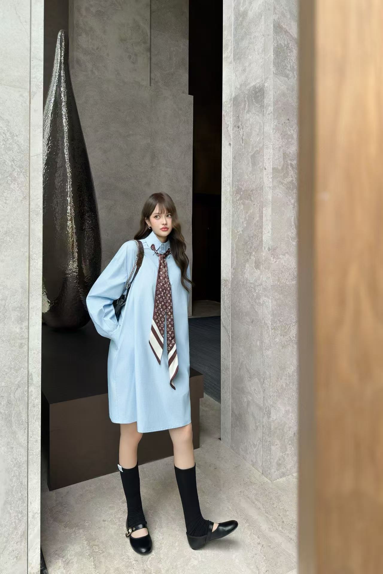 LVスカーフを合わせたロングシャツ【50％割引+送料無料】