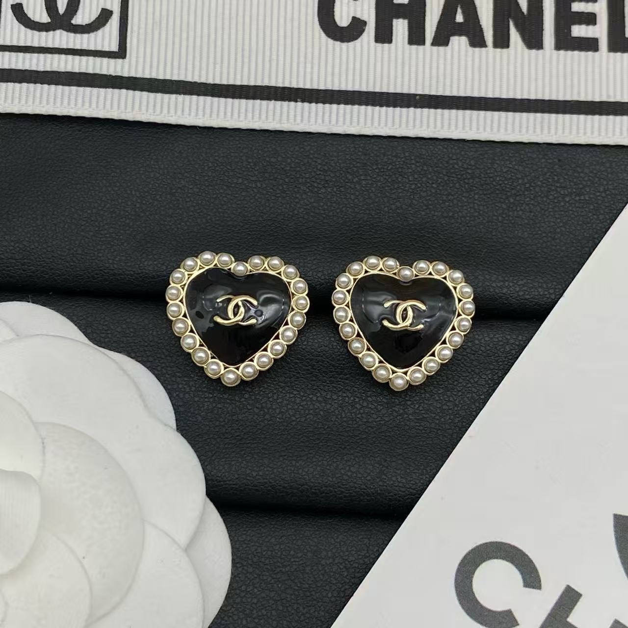 CHANE1 ダブルCハートパールスタッドピアス【50％割引+送料無料】