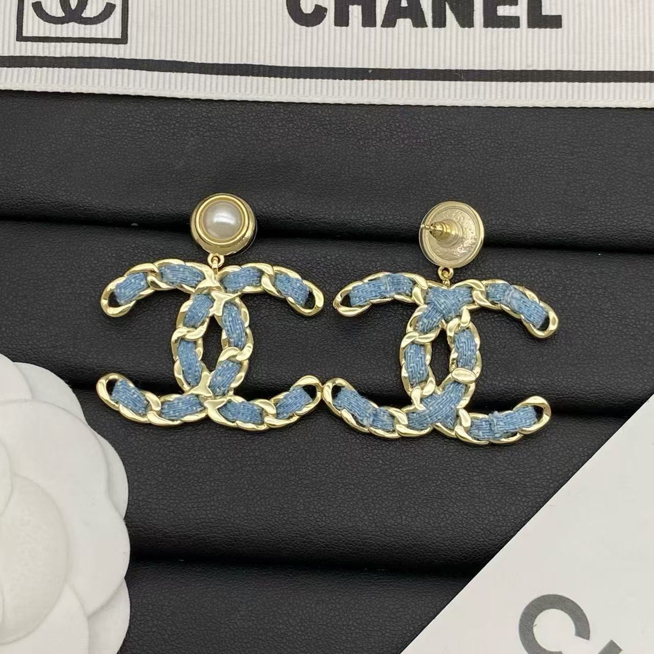 CHANE1 ダブルC ブルーパールスタッドピアス【50％割引+送料無料】