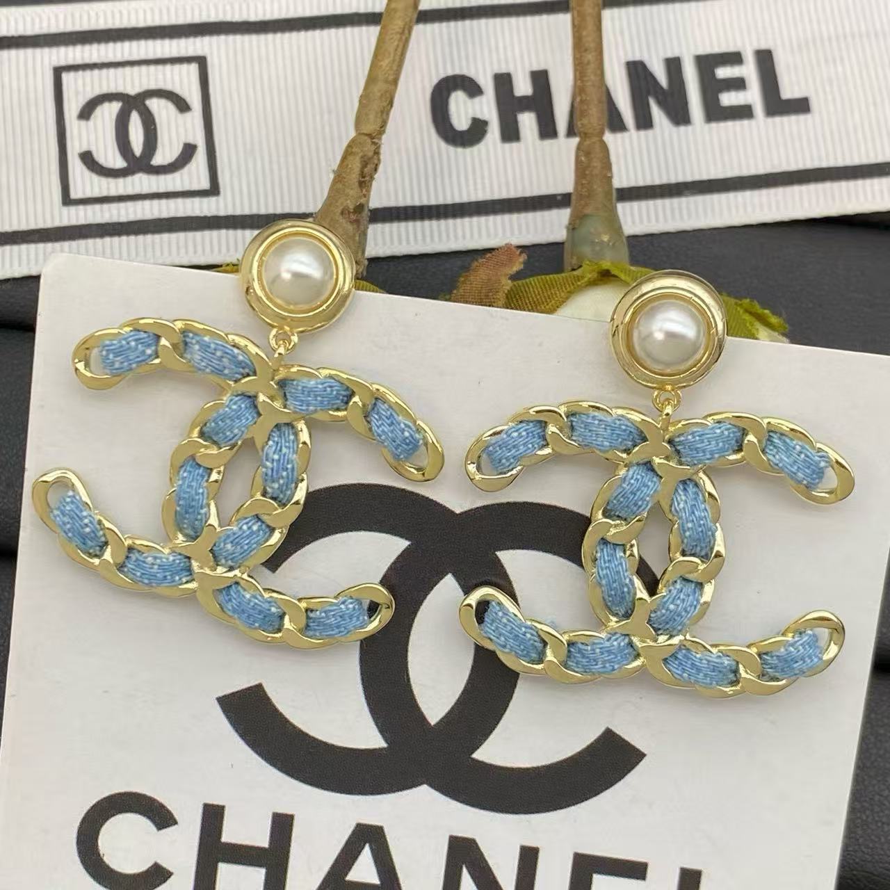 CHANE1 ダブルC ブルーパールスタッドピアス【50％割引+送料無料】