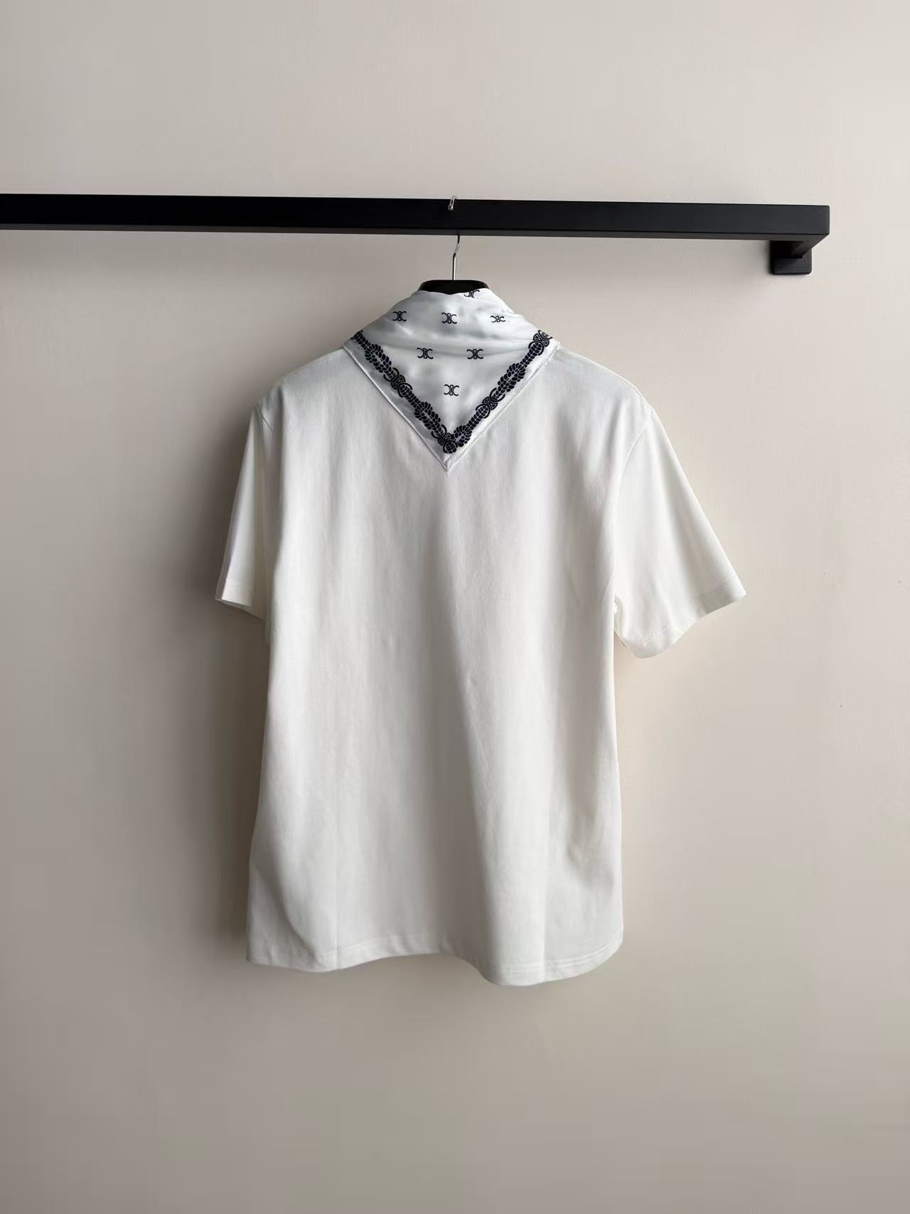 CEL1NE スカーフ + Tシャツ【50％割引+送料無料】