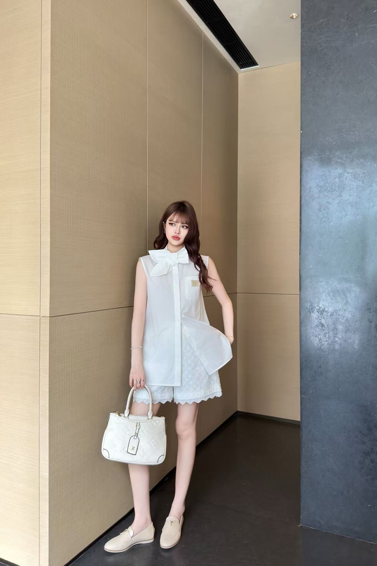 LV ミニマルなノースリーブシャツ【50％割引+送料無料】