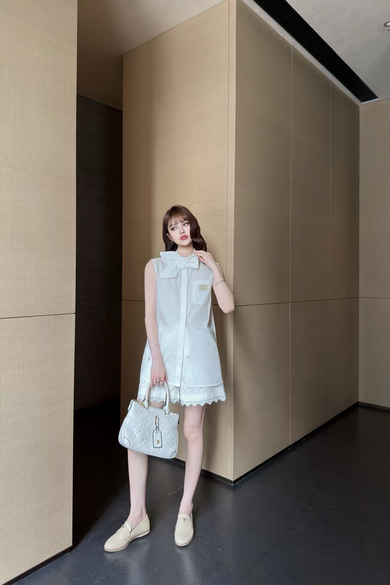 LV ミニマルなノースリーブシャツ【50％割引+送料無料】