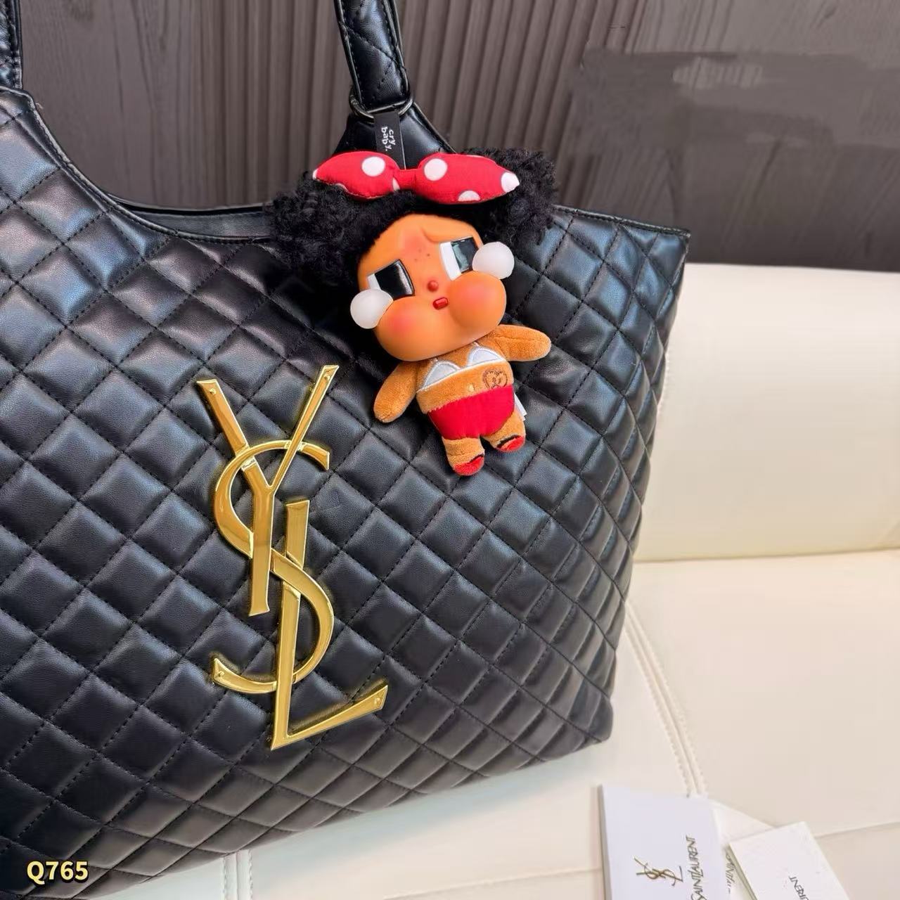 YSL ラムスキン ショッピングバッグ【50％割引+送料無料】
