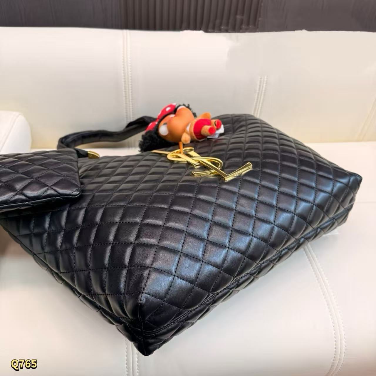 YSL ラムスキン ショッピングバッグ【50％割引+送料無料】
