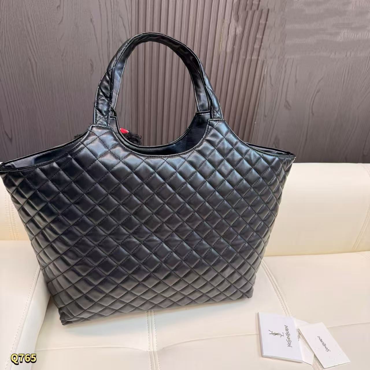 YSL ラムスキン ショッピングバッグ【50％割引+送料無料】