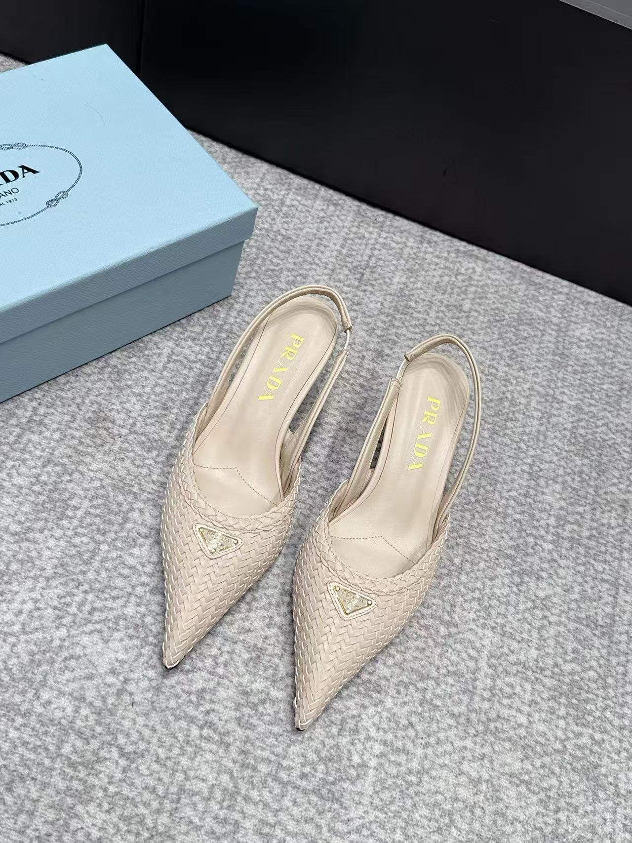 PR4DA 高品質ポインテッドトゥローヒールシューズ【50％割引+送料無料】