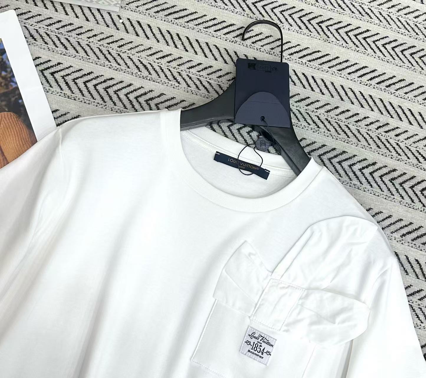 LV ポケットTシャツ【50％割引+送料無料】