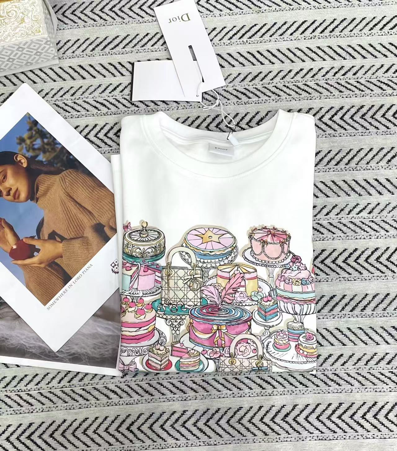 DIOR ペストリープリント レターTシャツ【50％割引+送料無料】