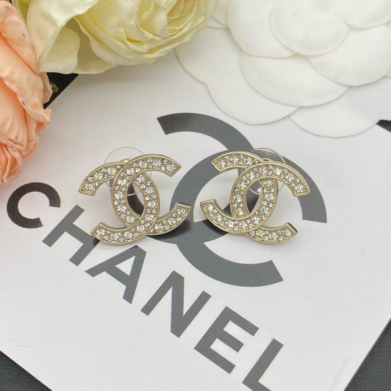 CHANE1 ダブルC ダイヤモンドスタッドピアス【50％割引+送料無料】