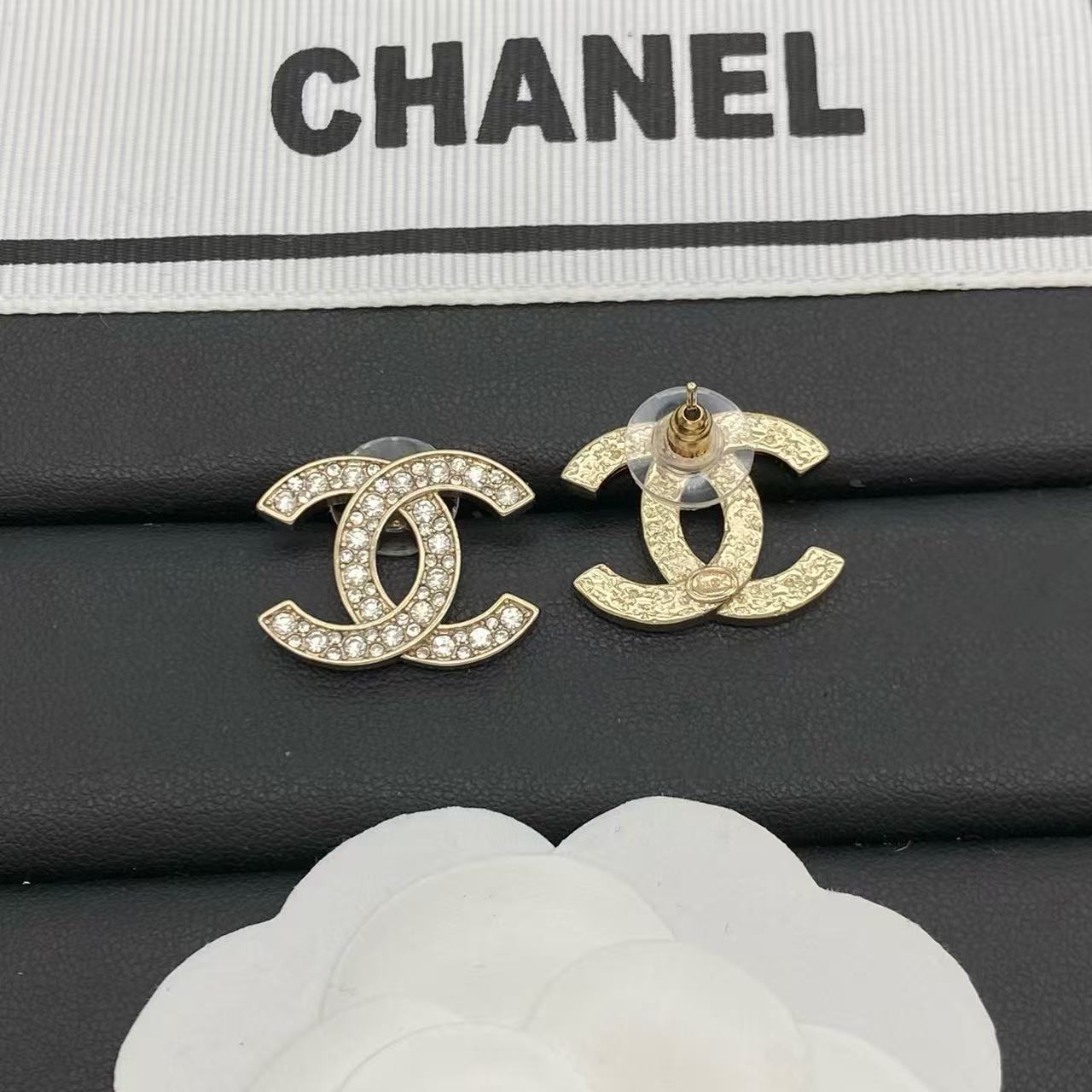 CHANE1 ダブルC ダイヤモンドスタッドピアス【50％割引+送料無料】