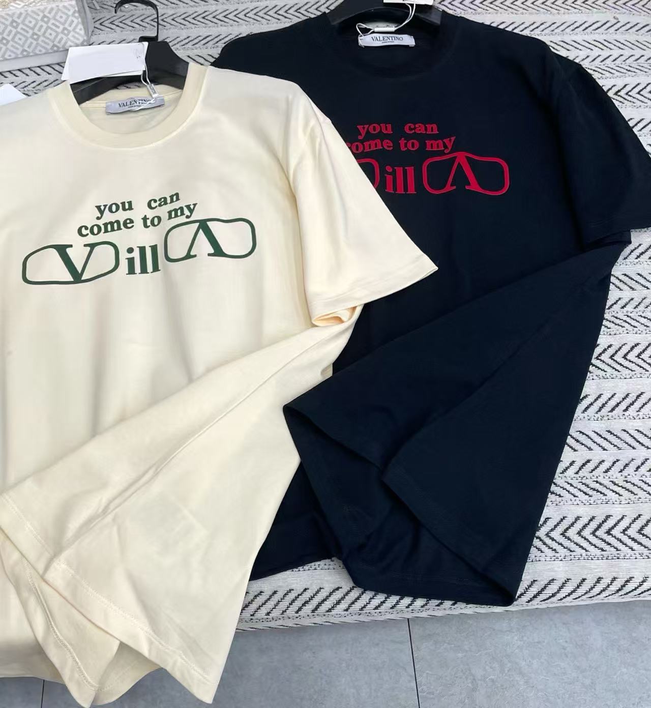VALENT1NO シンプルレターTシャツ【50％割引+送料無料】