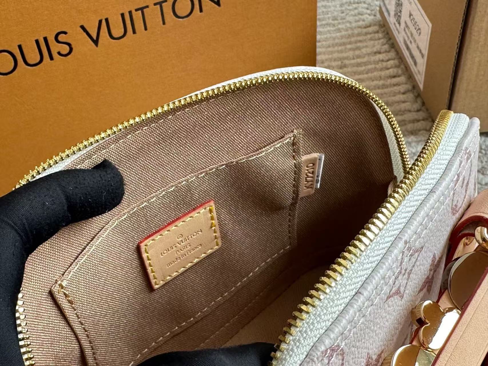 LV ALmaシェルバッグ【50％割引+送料無料】