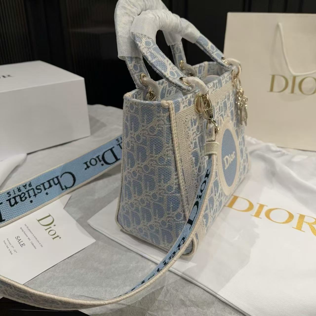 DI0R Lady刺繍入りハンドバッグ【50％割引+送料無料】