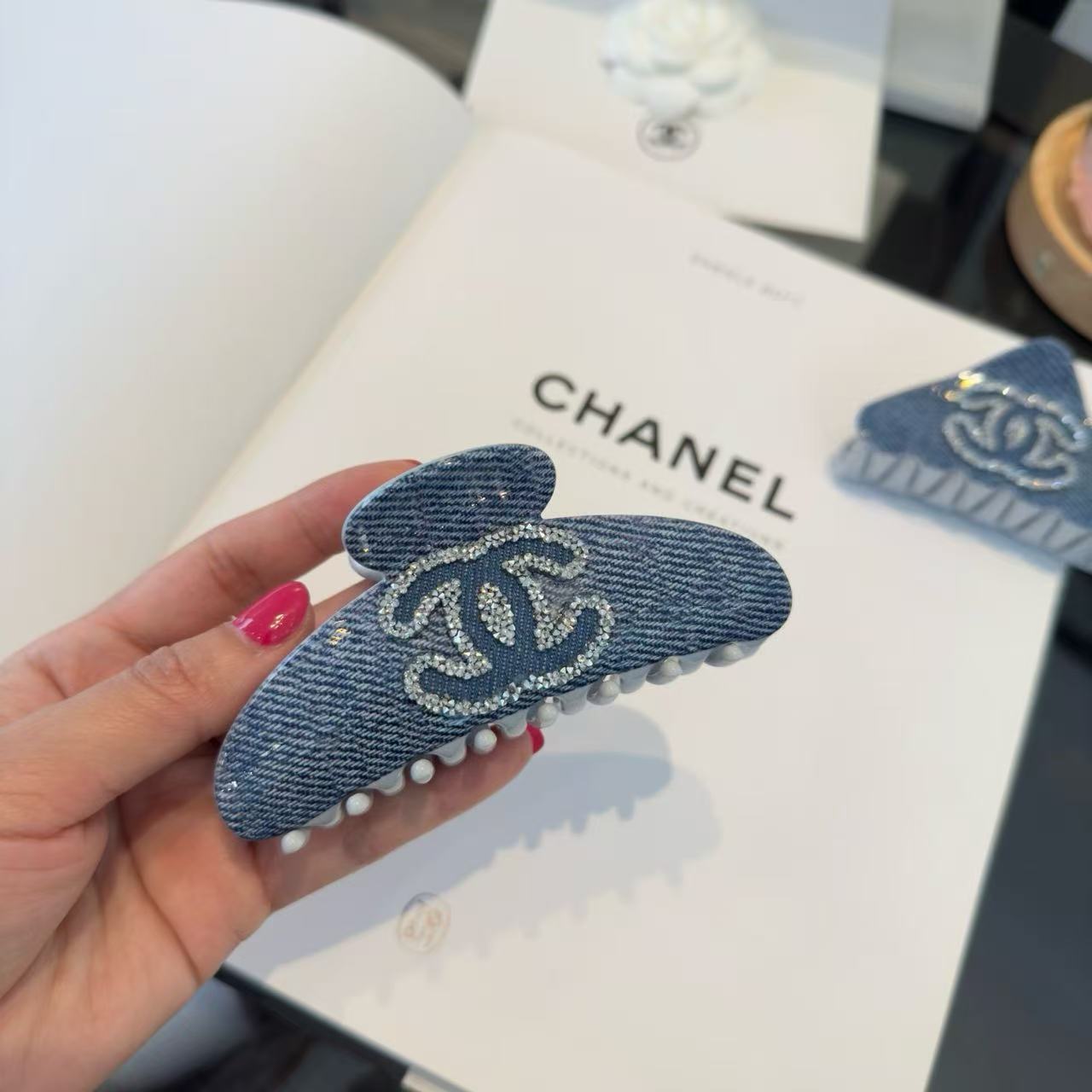 CHANE1 ダブルC デニムヘアクリップ【50％割引+送料無料】
