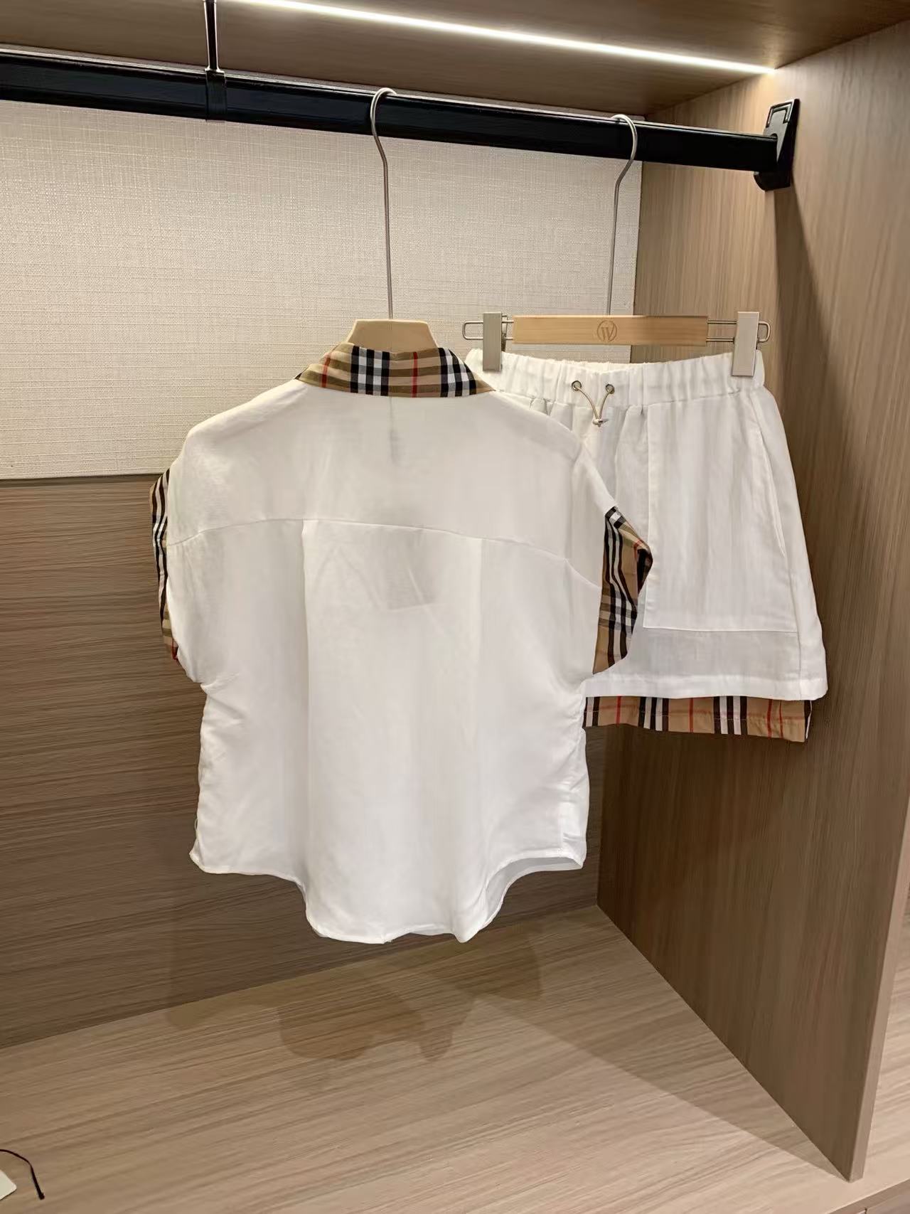 BUR8ERRY シャツとスカートのツーピースセット【50％割引+送料無料】