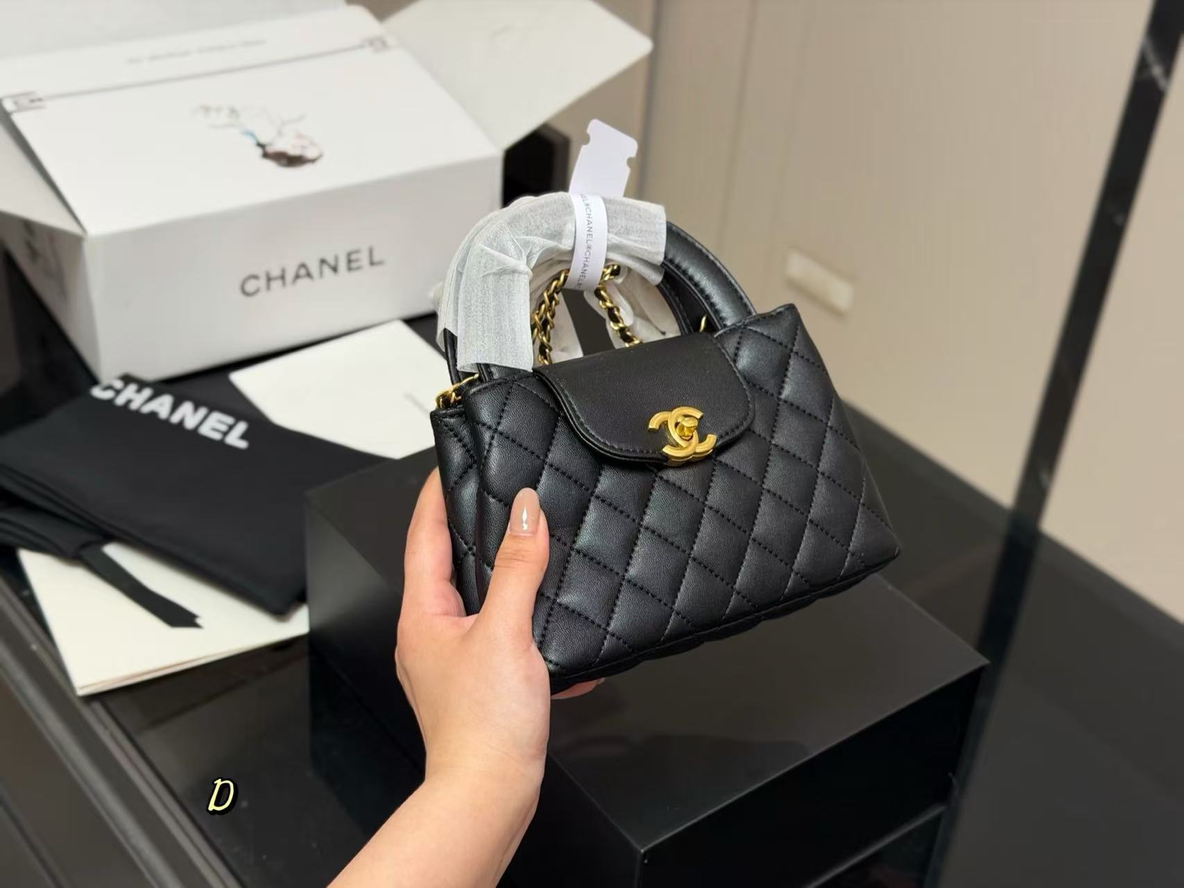 CHANE1 チェーンハンドバッグ【50％割引+送料無料】