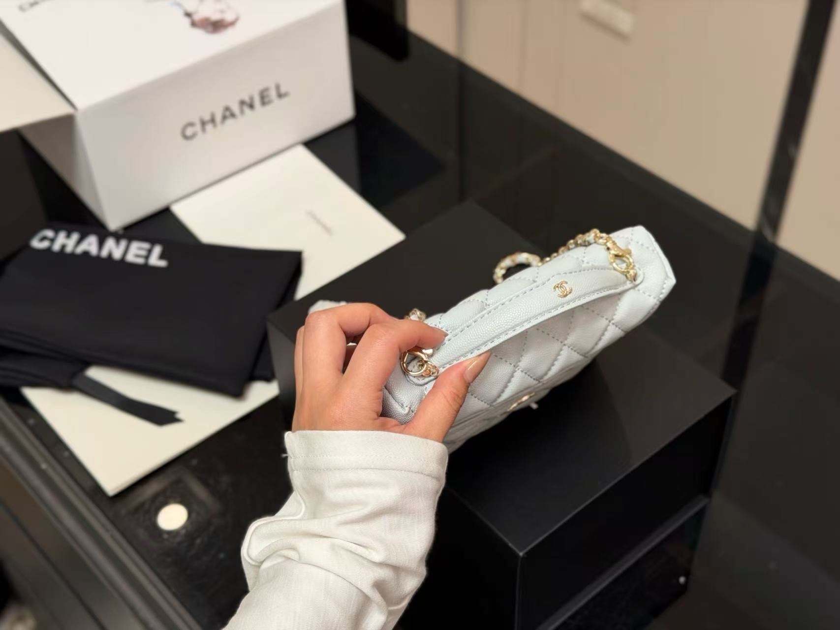 CHANE1 hoboチェーンストラップバッグ【50％割引+送料無料】
