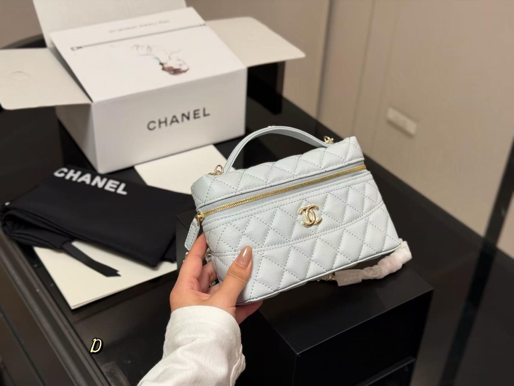 CHANE1 hoboチェーンストラップバッグ【50％割引+送料無料】