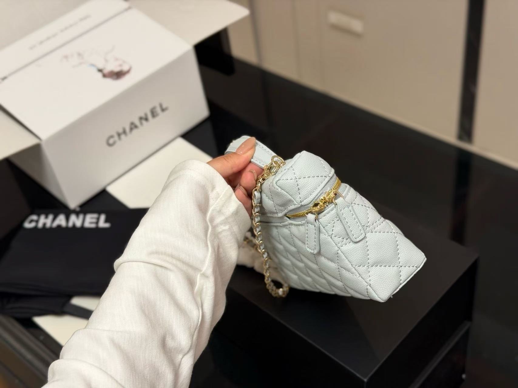 CHANE1 hoboチェーンストラップバッグ【50％割引+送料無料】