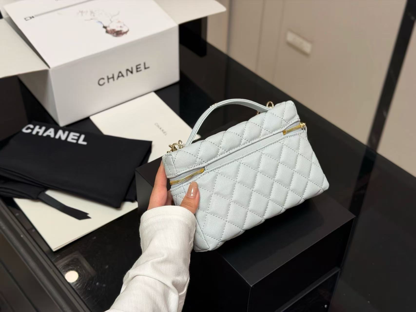 CHANE1 hoboチェーンストラップバッグ【50％割引+送料無料】