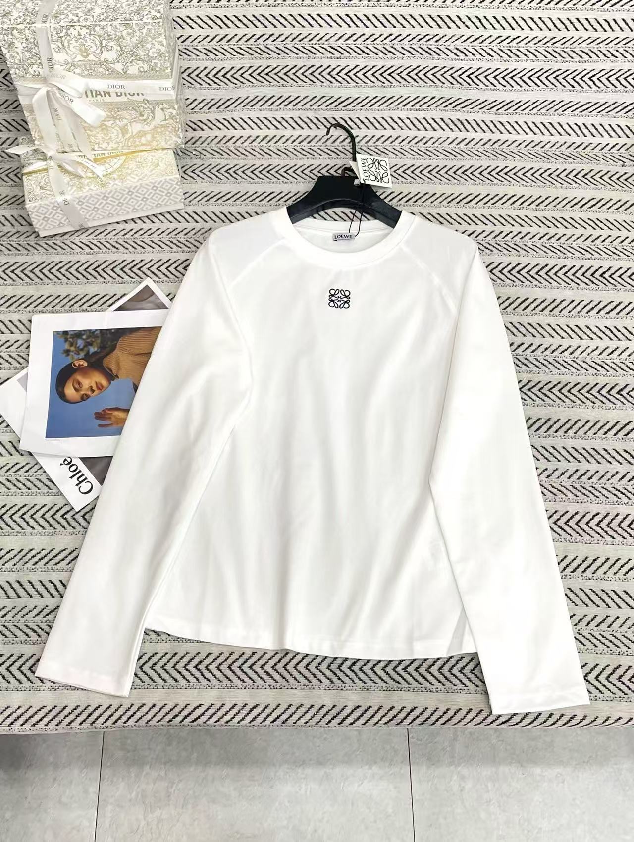 L0WEW 刺繍ロゴTシャツ【50％割引+送料無料】