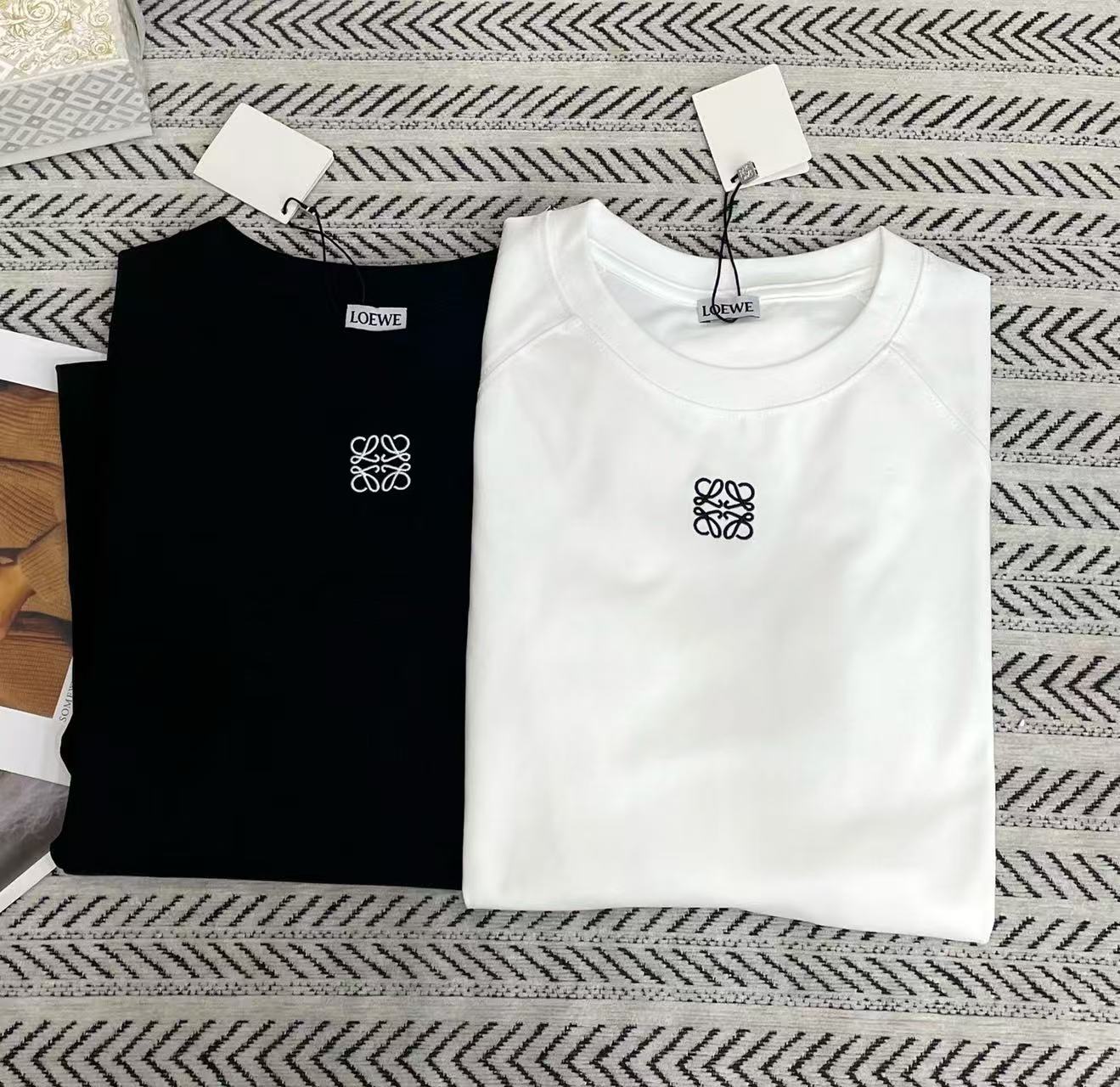 L0WEW 刺繍ロゴTシャツ【50％割引+送料無料】