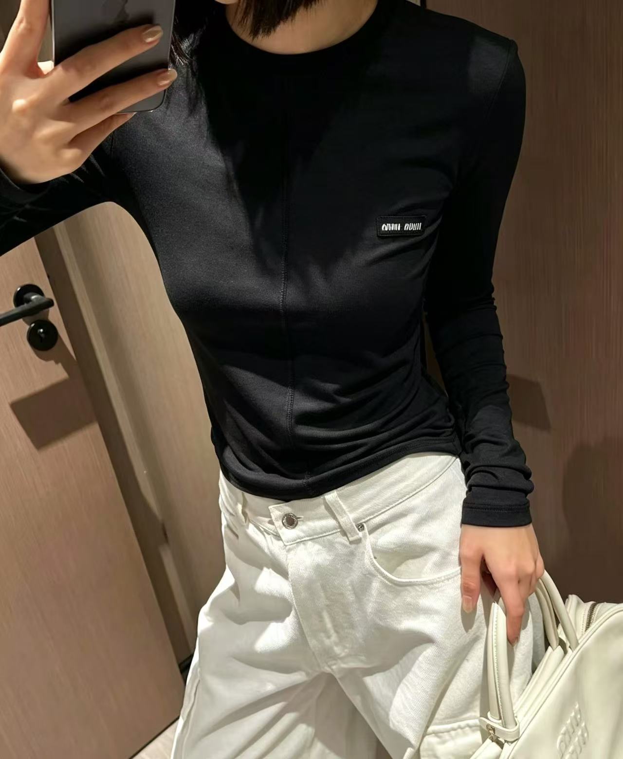 M1UM1U シンプルレター長袖Tシャツ【50％割引+送料無料】