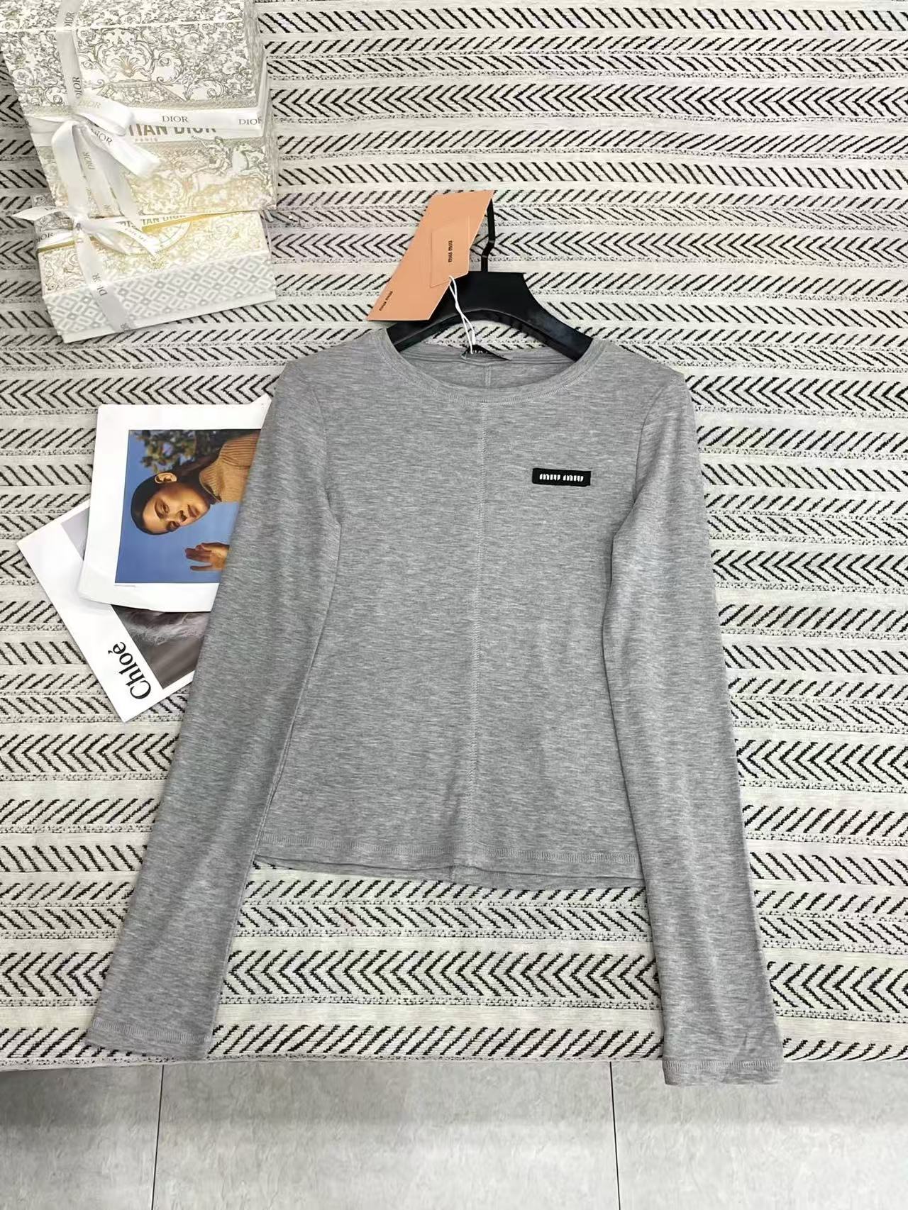 M1UM1U シンプルレター長袖Tシャツ【50％割引+送料無料】