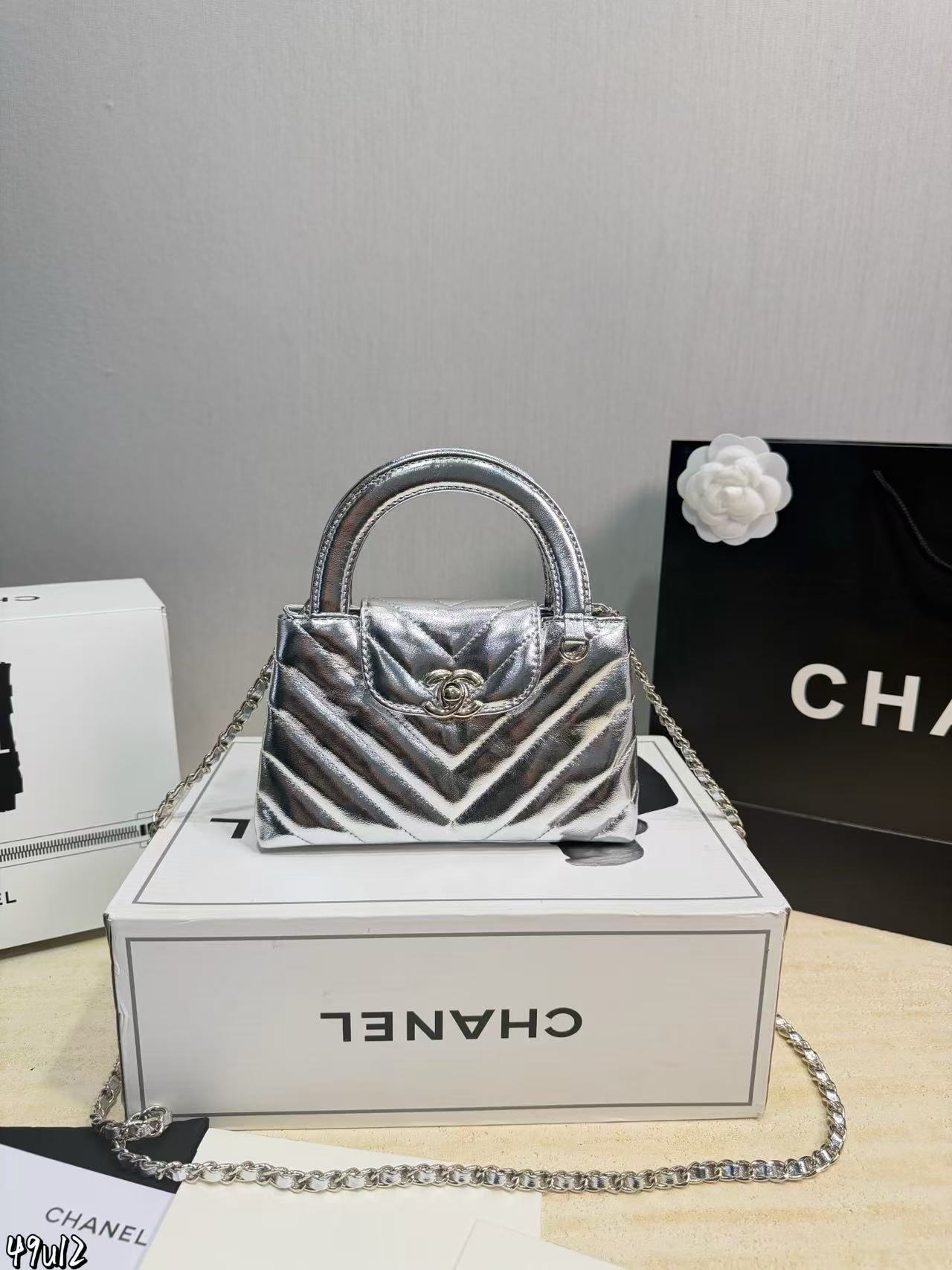 CHANE1 kellyチェーンハンドバッグ【50％割引+送料無料】