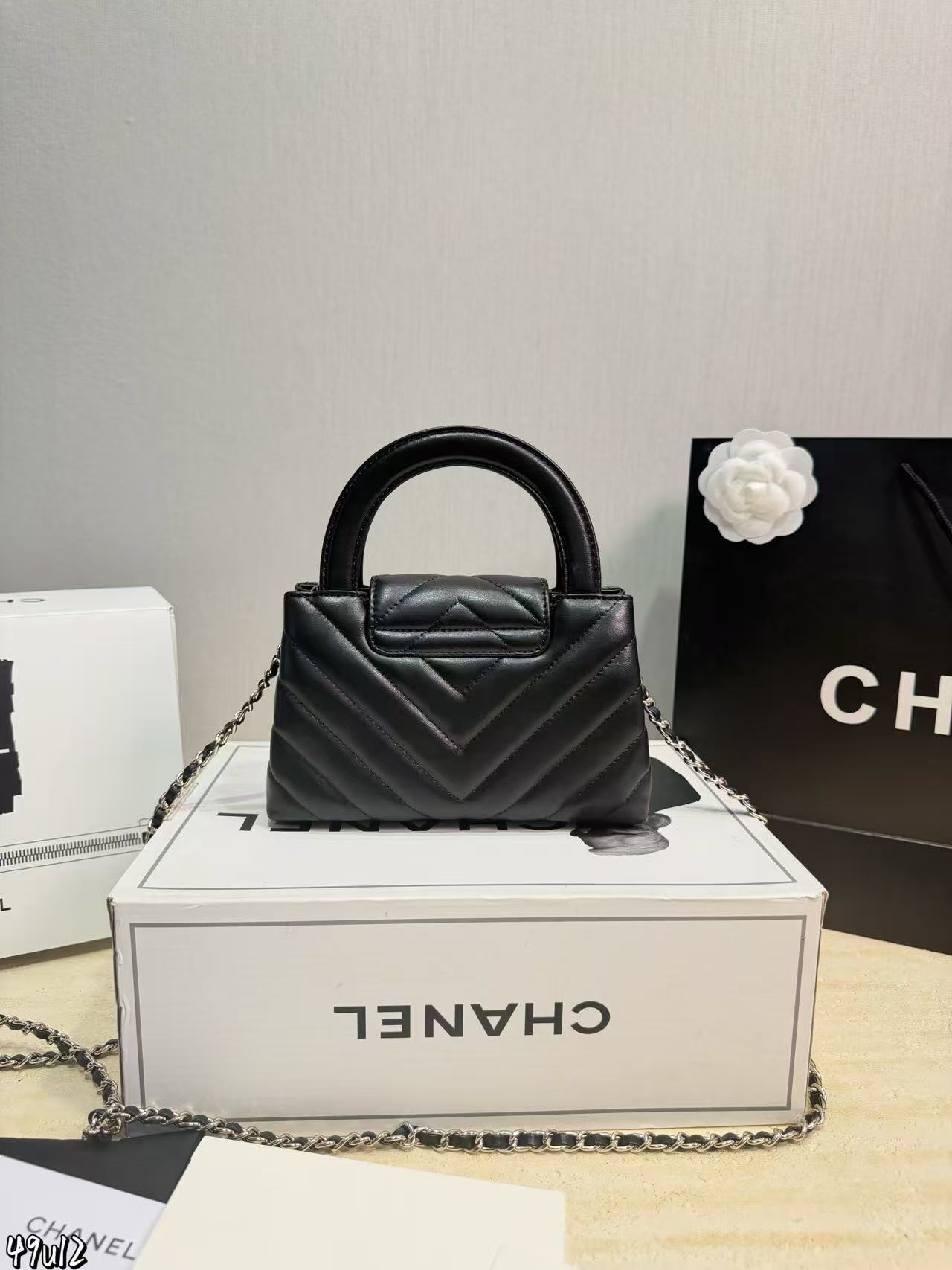 CHANE1 kellyチェーンハンドバッグ【50％割引+送料無料】
