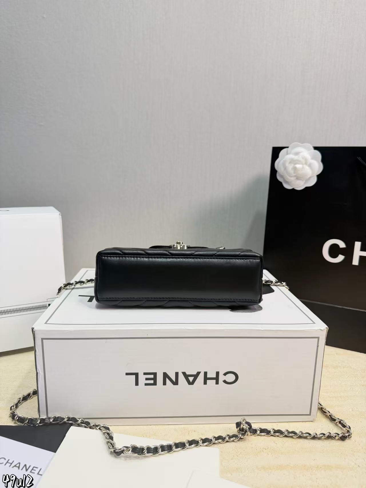 CHANE1 kellyチェーンハンドバッグ【50％割引+送料無料】