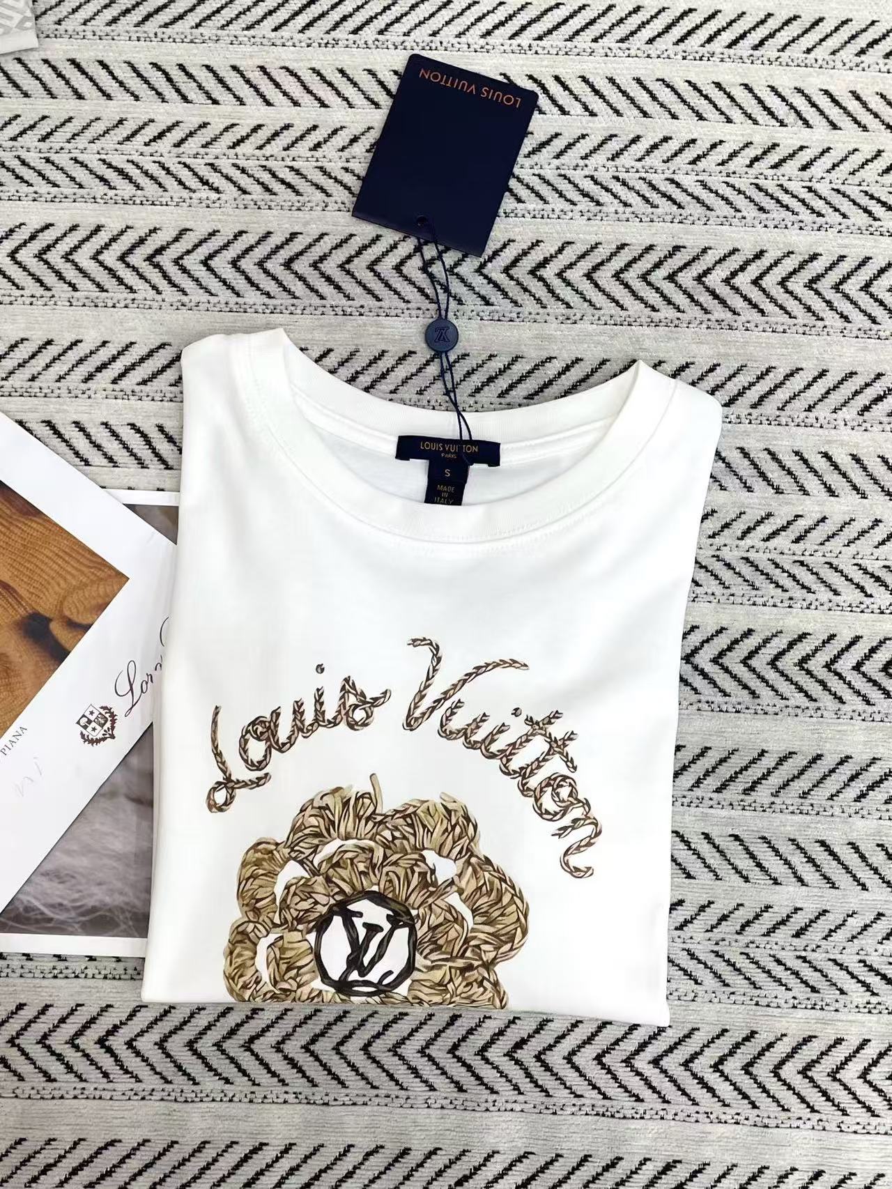 LV花柄ロゴTシャツ【50％割引+送料無料】