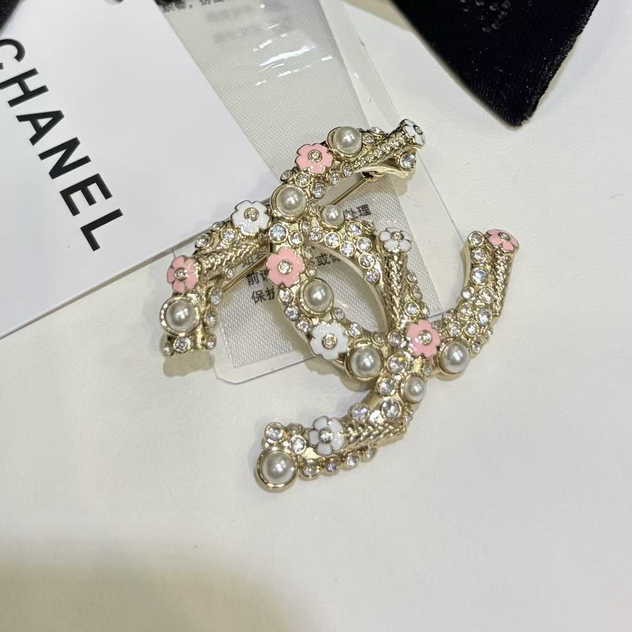 CHANE1 フラワーパールブローチ【50％割引+送料無料】