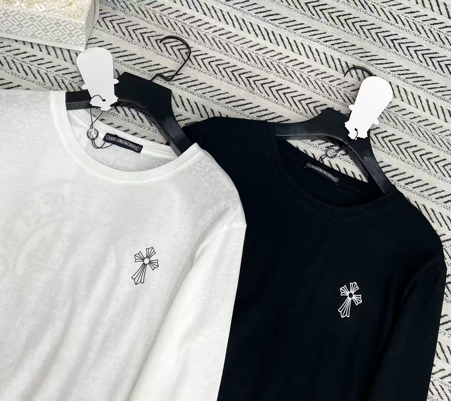 Chr0me Heartsサンスクリット語の長袖Tシャツ【50％割引+送料無料】