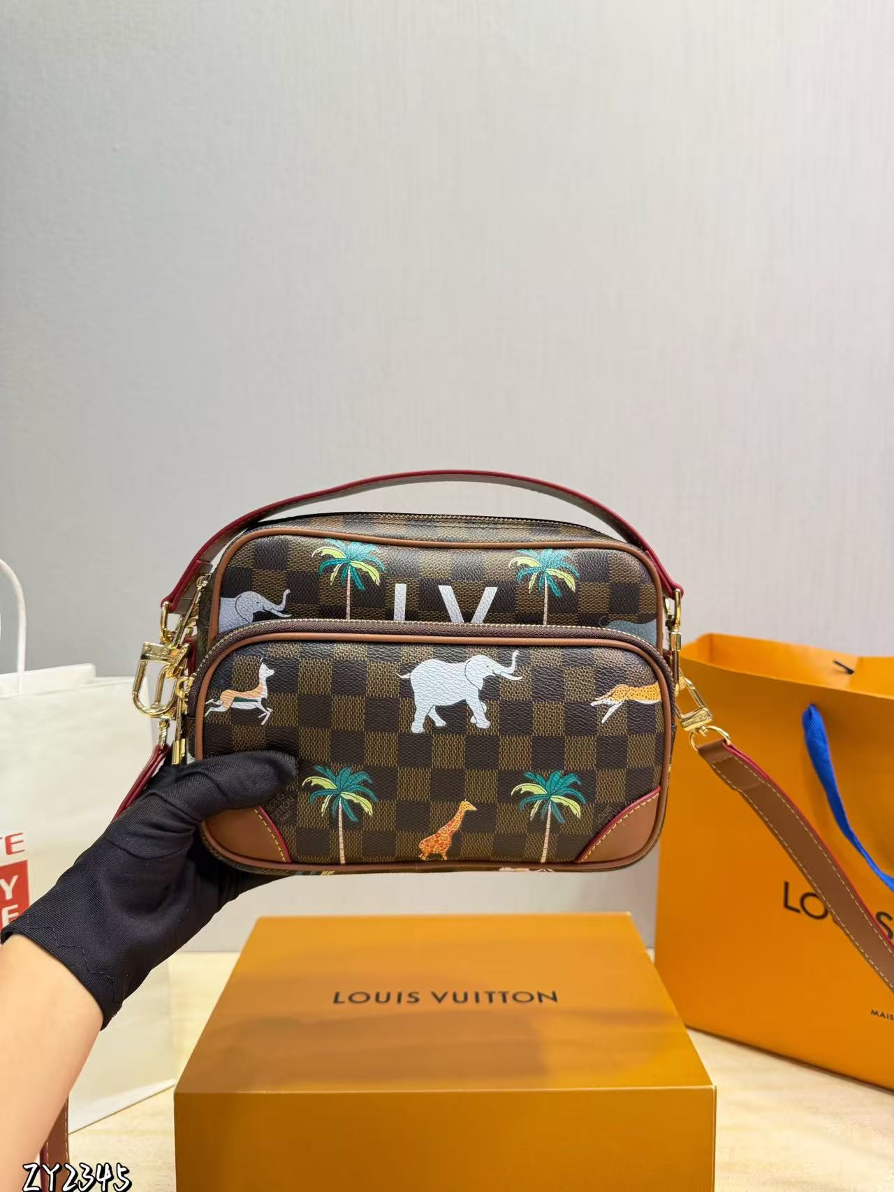 LV Monogram Archiveショルダーバッグ【50％割引+送料無料】