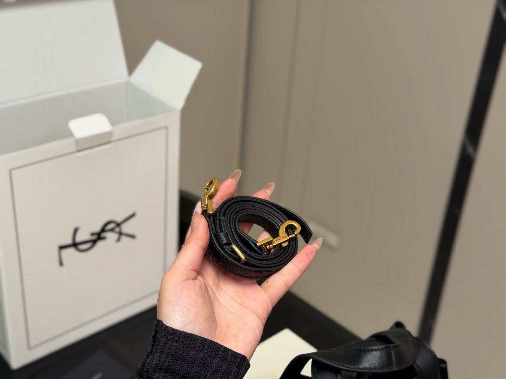 YSLレザーハンドバッグ【50％割引+送料無料】