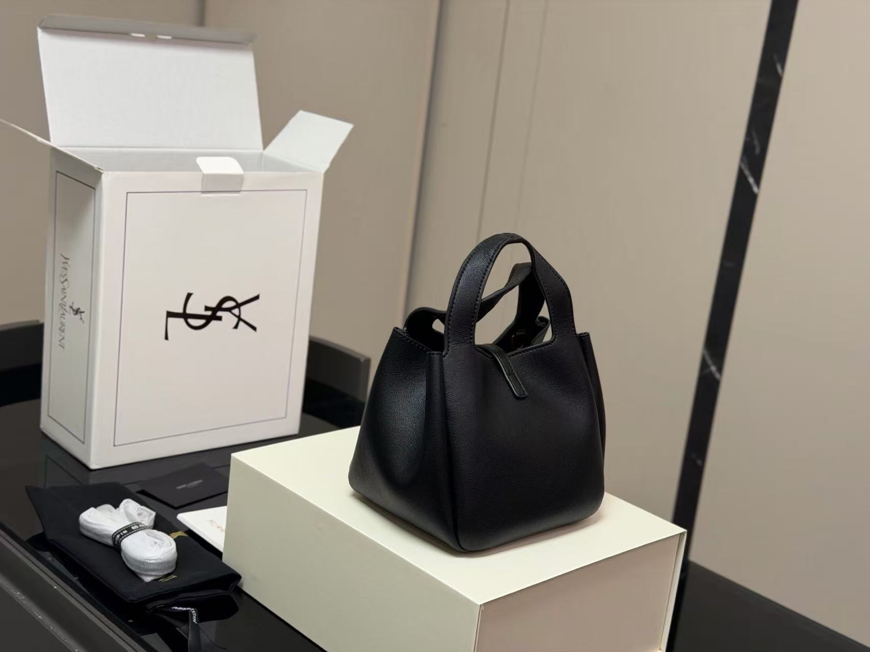YSLレザーハンドバッグ【50％割引+送料無料】