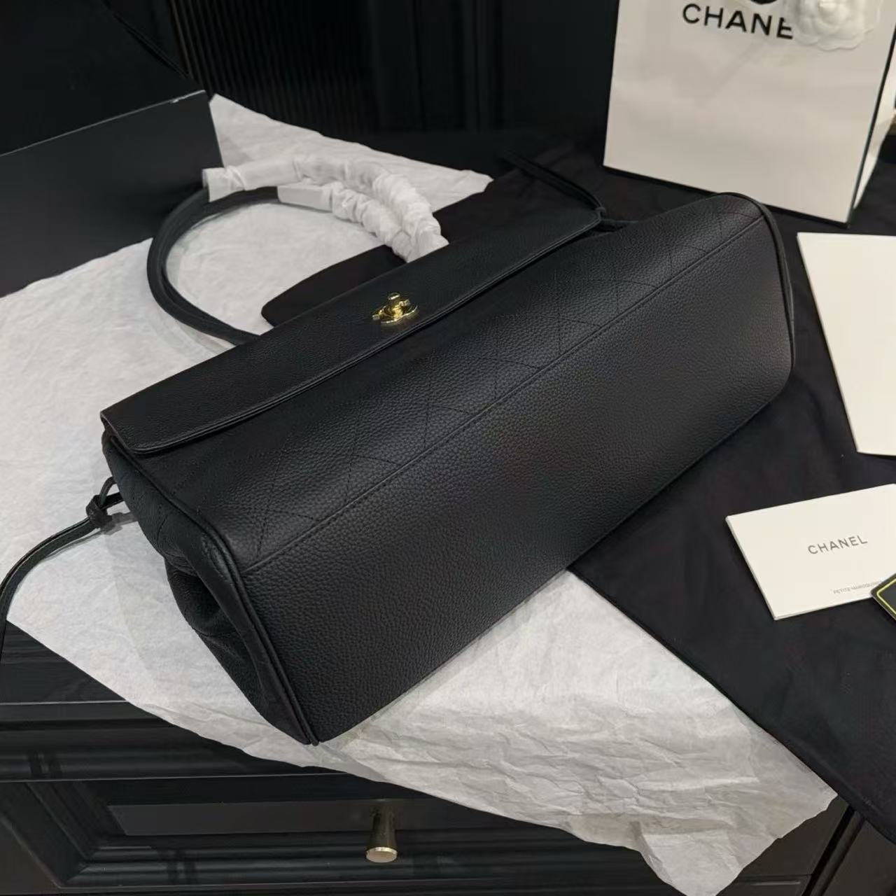 CHANE1 レザーバゲットショルダーバッグ【50％割引+送料無料】