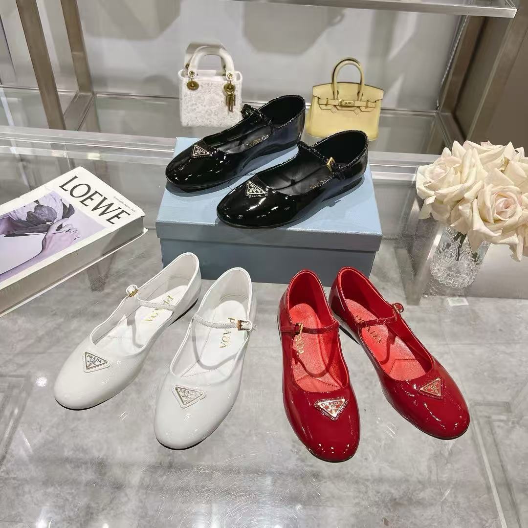 PR4DA 高品質パテントレザー・フラットシューズ【50％割引+送料無料】