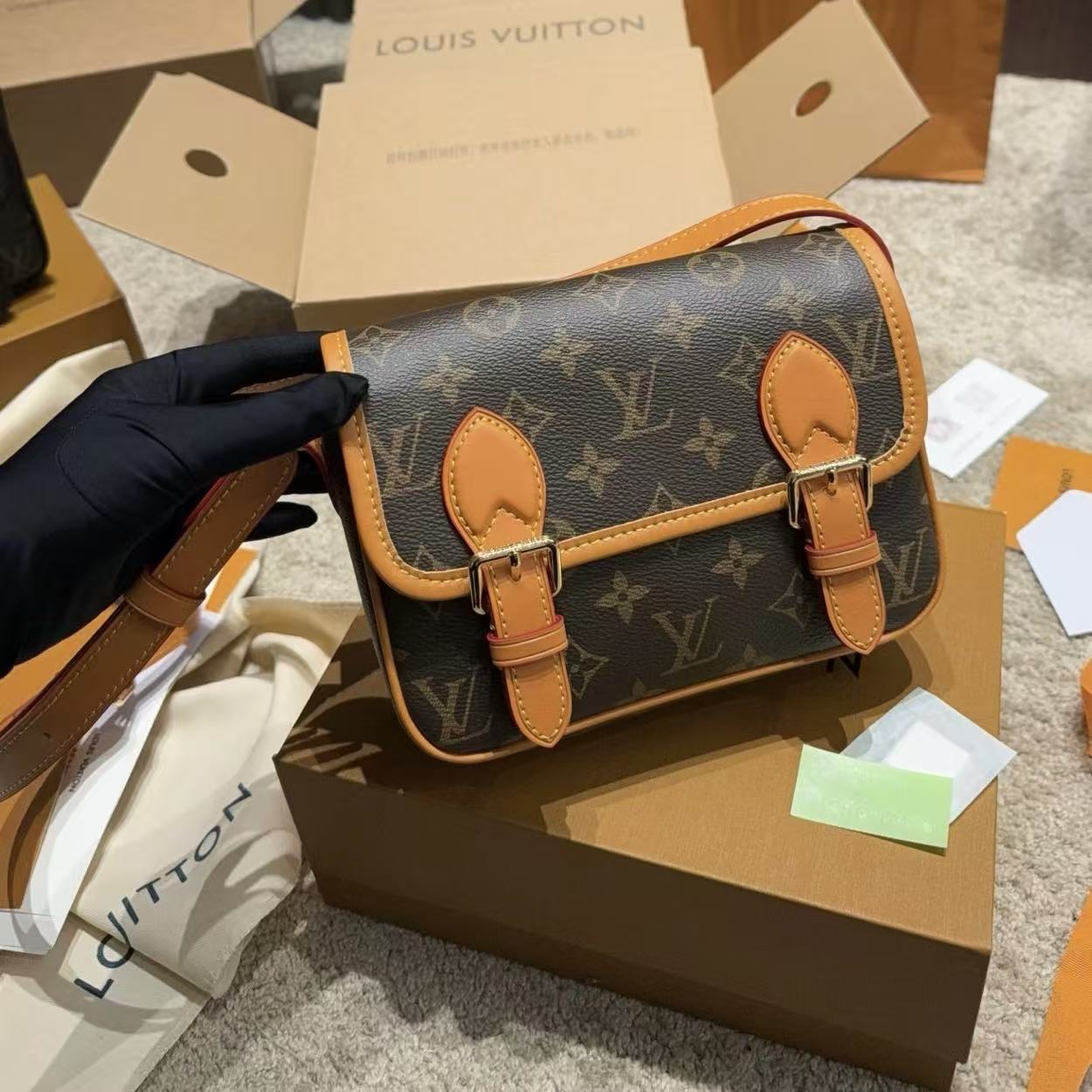 LV Mini Satchelショルダーバッグ【50％割引+送料無料】