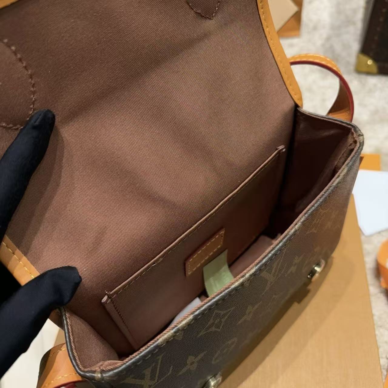 LV Mini Satchelショルダーバッグ【50％割引+送料無料】