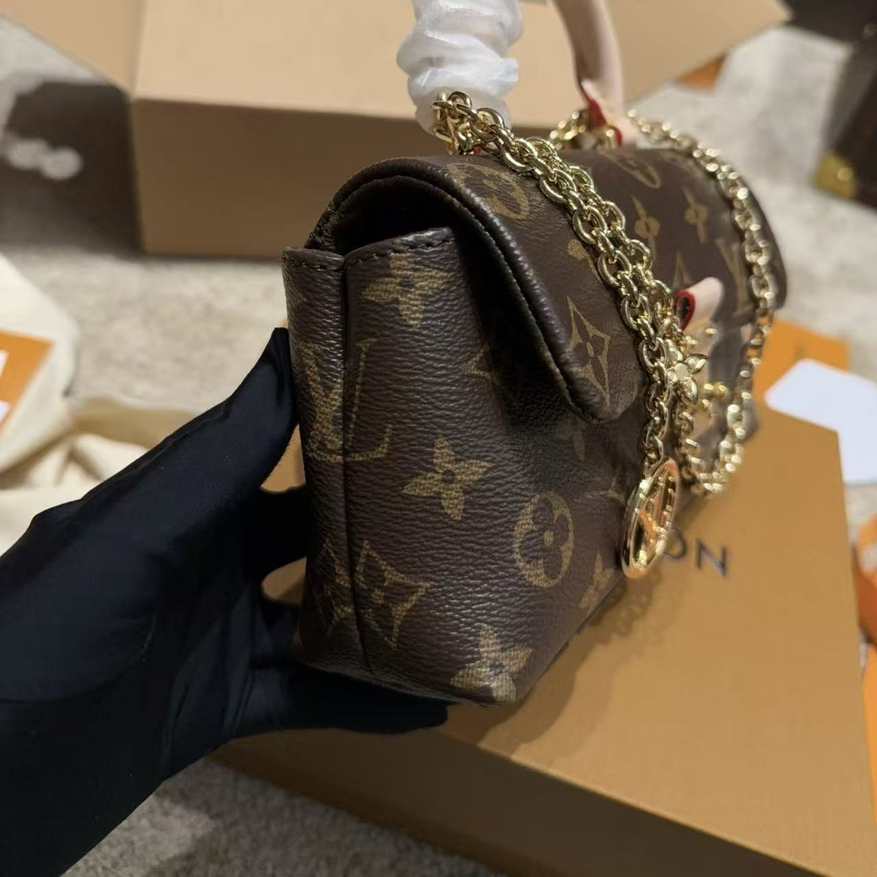 LV チェーン ハンドバッグ【50％割引+送料無料】