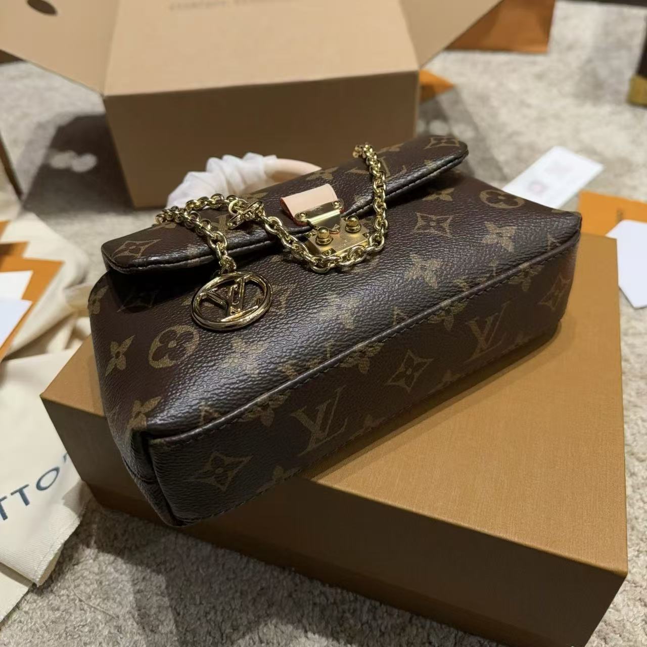 LV チェーン ハンドバッグ【50％割引+送料無料】