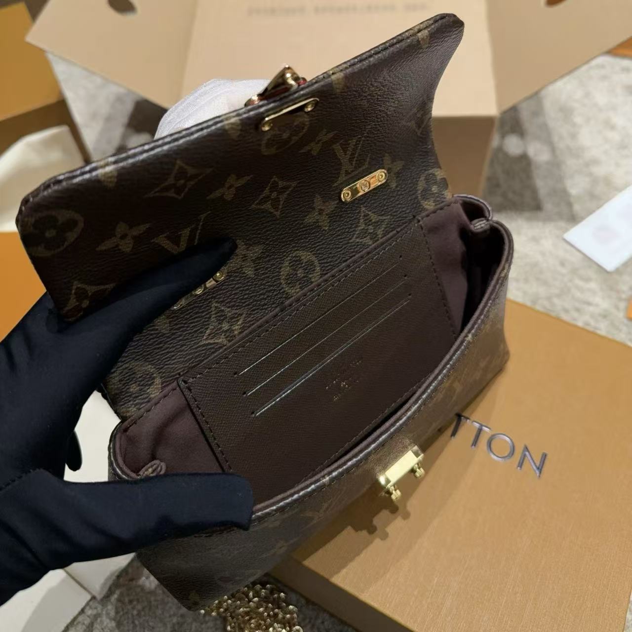 LV チェーン ハンドバッグ【50％割引+送料無料】