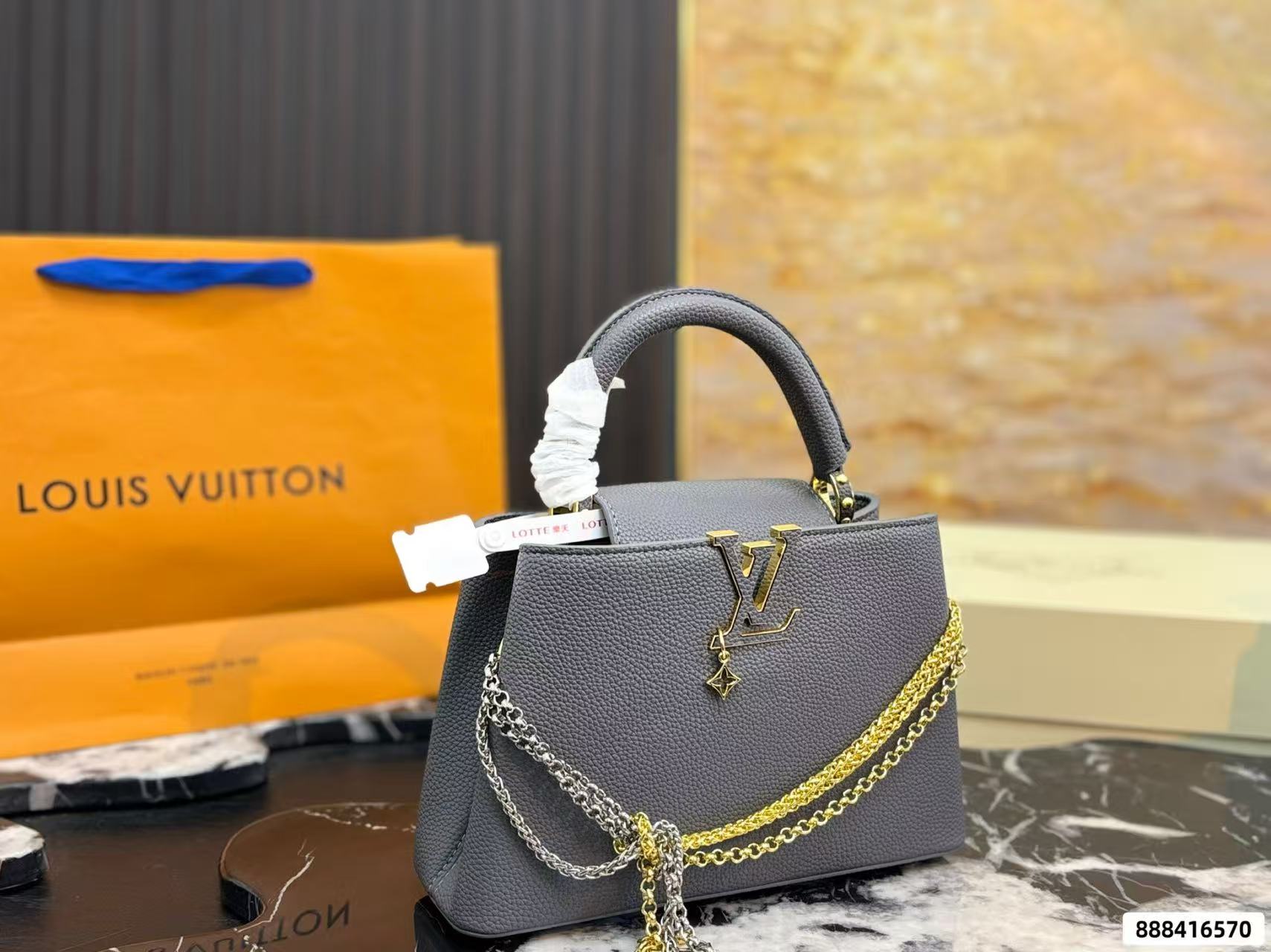 LV Capucines牛革ハンドバッグ【50％割引+送料無料】