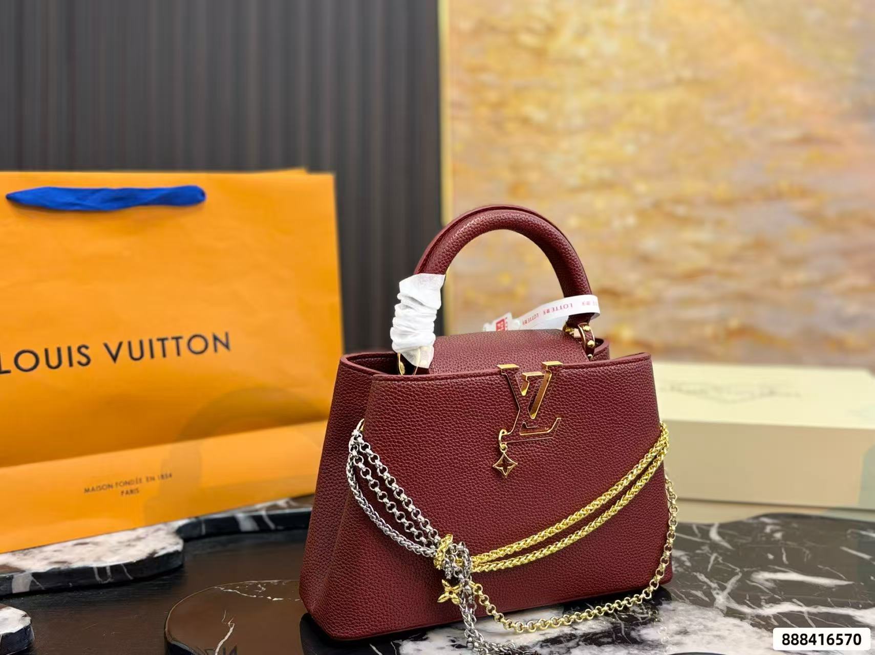 LV Capucines牛革ハンドバッグ【50％割引+送料無料】
