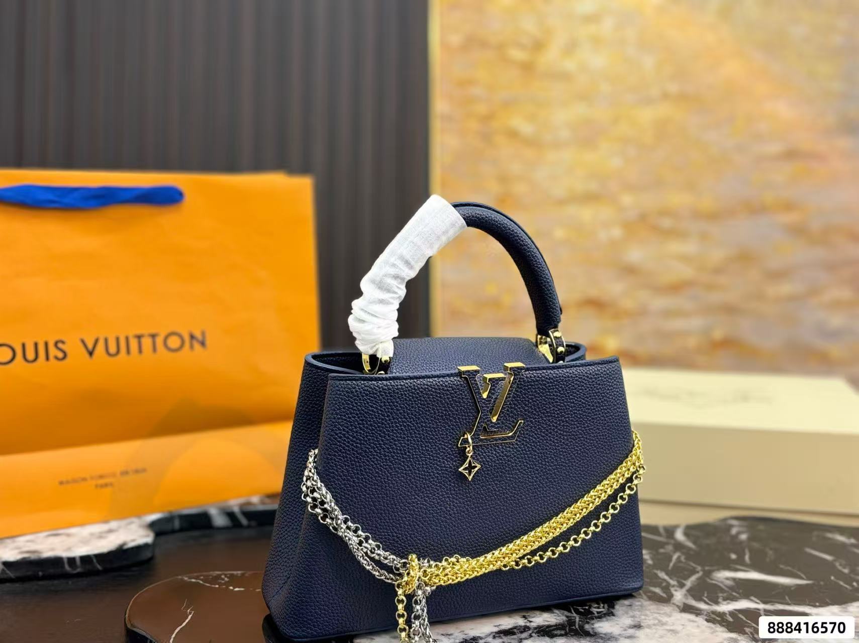 LV Capucines牛革ハンドバッグ【50％割引+送料無料】
