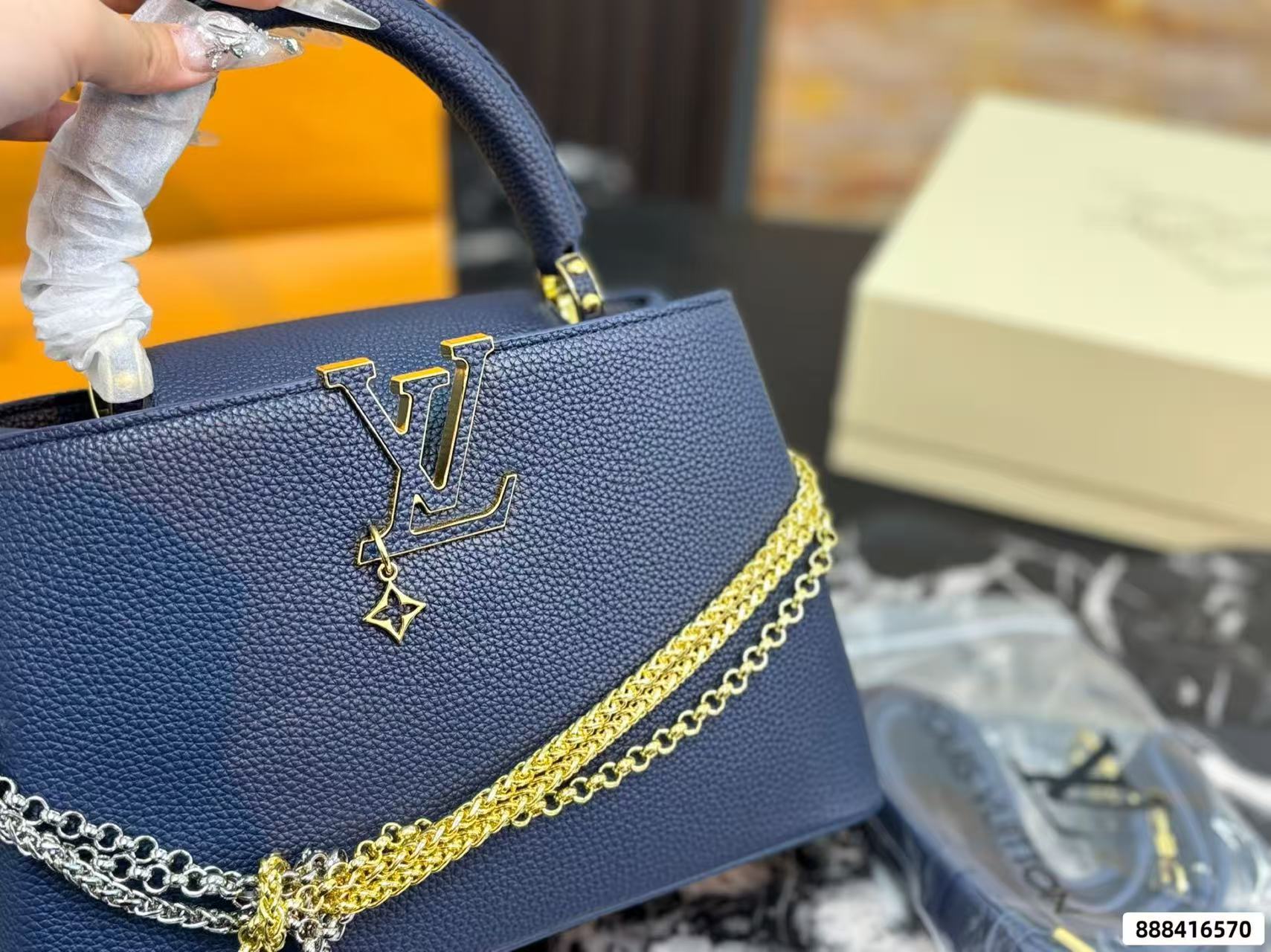 LV Capucines牛革ハンドバッグ【50％割引+送料無料】